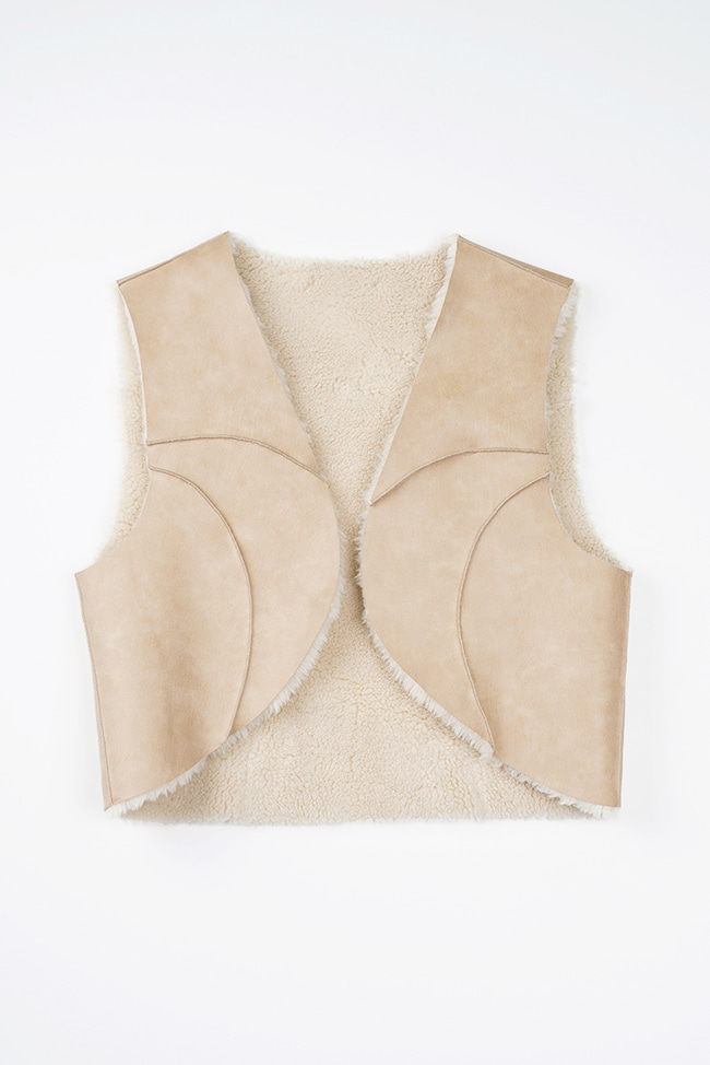 REVERSIBLE ROUGH CUTTING SHEARLING VEST