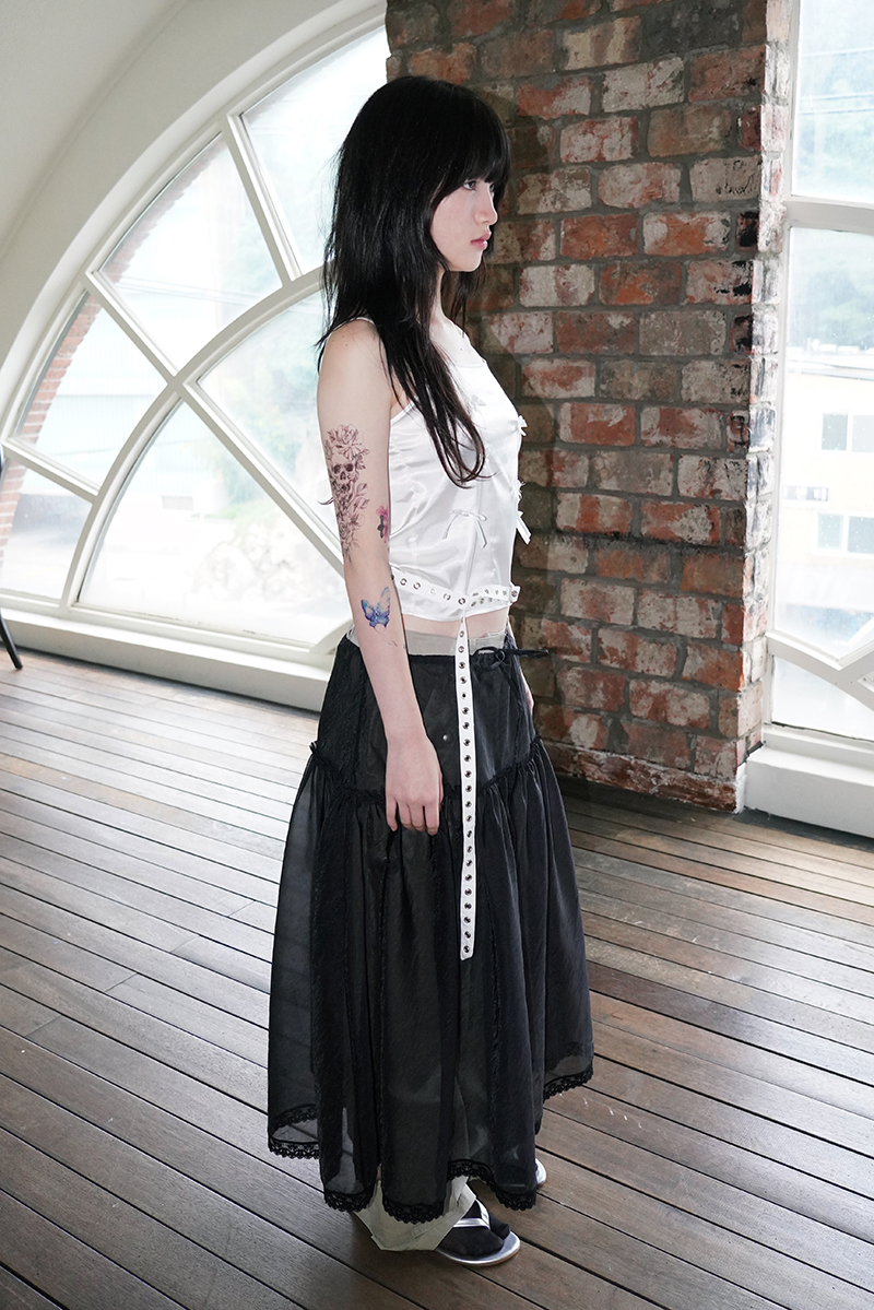 [EXCLUSIVE] SHIRRING SEE THROUGH  LACE SKIRT IN BLACK